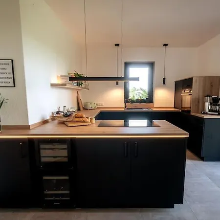 Eifel21 - Stilvolles Haus In Der Vulkaneifel Vakantiehuis