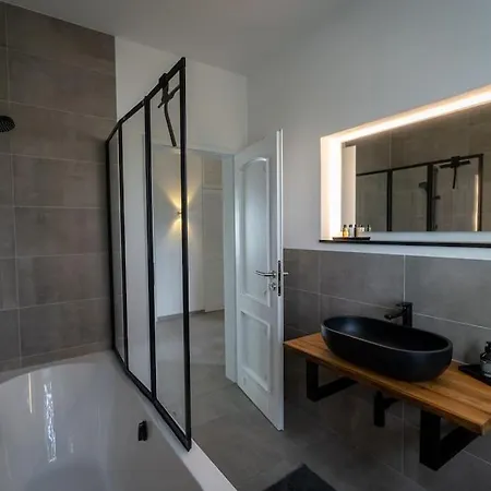 Vakantiehuis Eifel21 - Stilvolles Haus In Der Vulkaneifel Bleckhausen