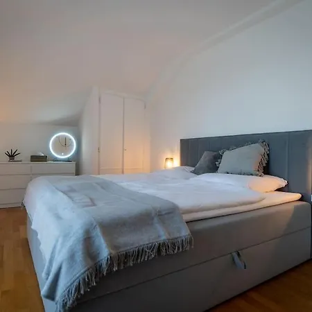 Eifel21 - Stilvolles Haus In Der Vulkaneifel Vakantiehuis Bleckhausen