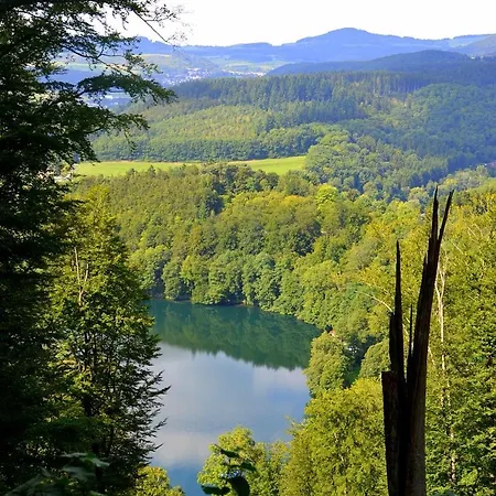 Eifel21 - Stilvolles Haus In Der Vulkaneifel Vakantiehuis Bleckhausen